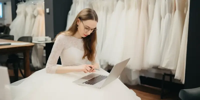  Suknia ślubna w stylu boho